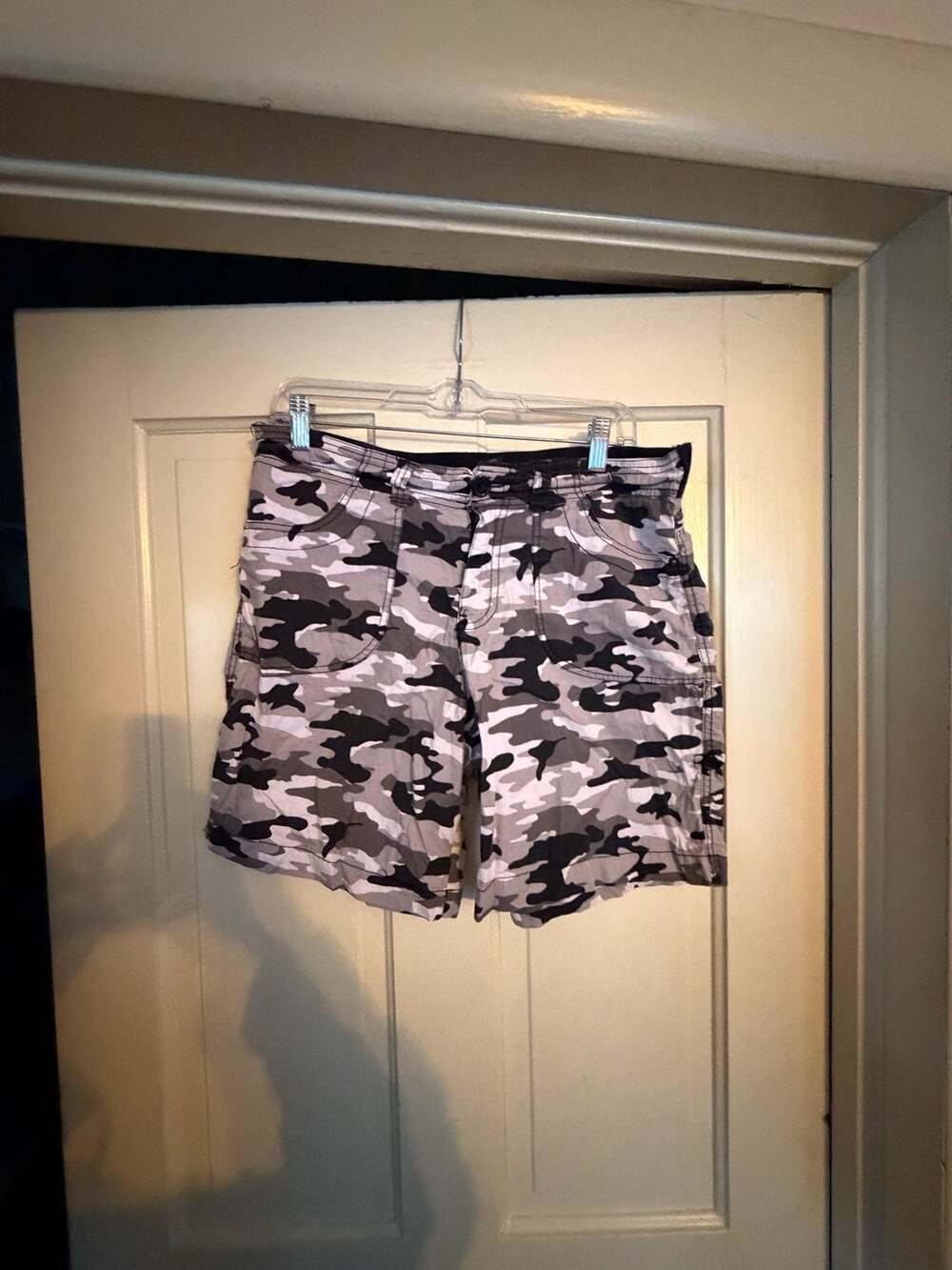 Just Be Camo Cargo Shorts Size L Gray Black Camouflage Cotton Twill Belted